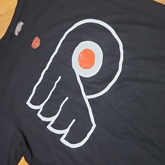 Old Time Hockey Flyers Tshirt - Picture 2 of 8